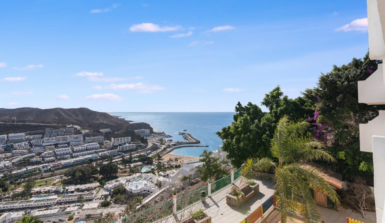 10763f12-5b7f-4302-bae7-db39eea1005b