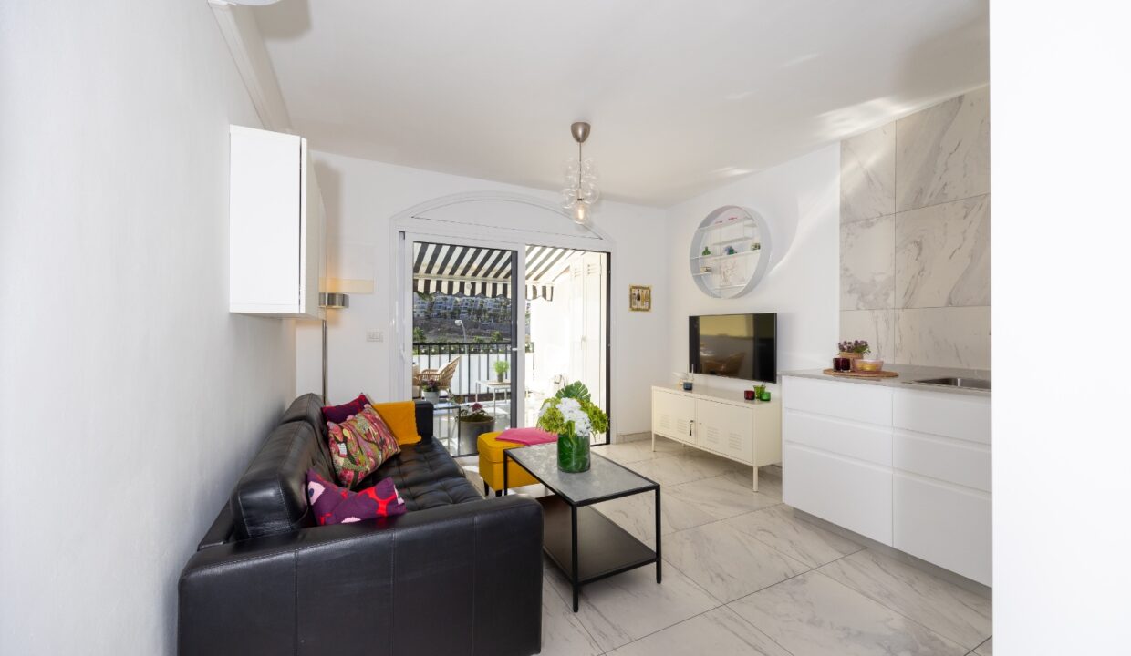 43fd6e6f-ed9e-4bca-be36-d5131bb9fab8