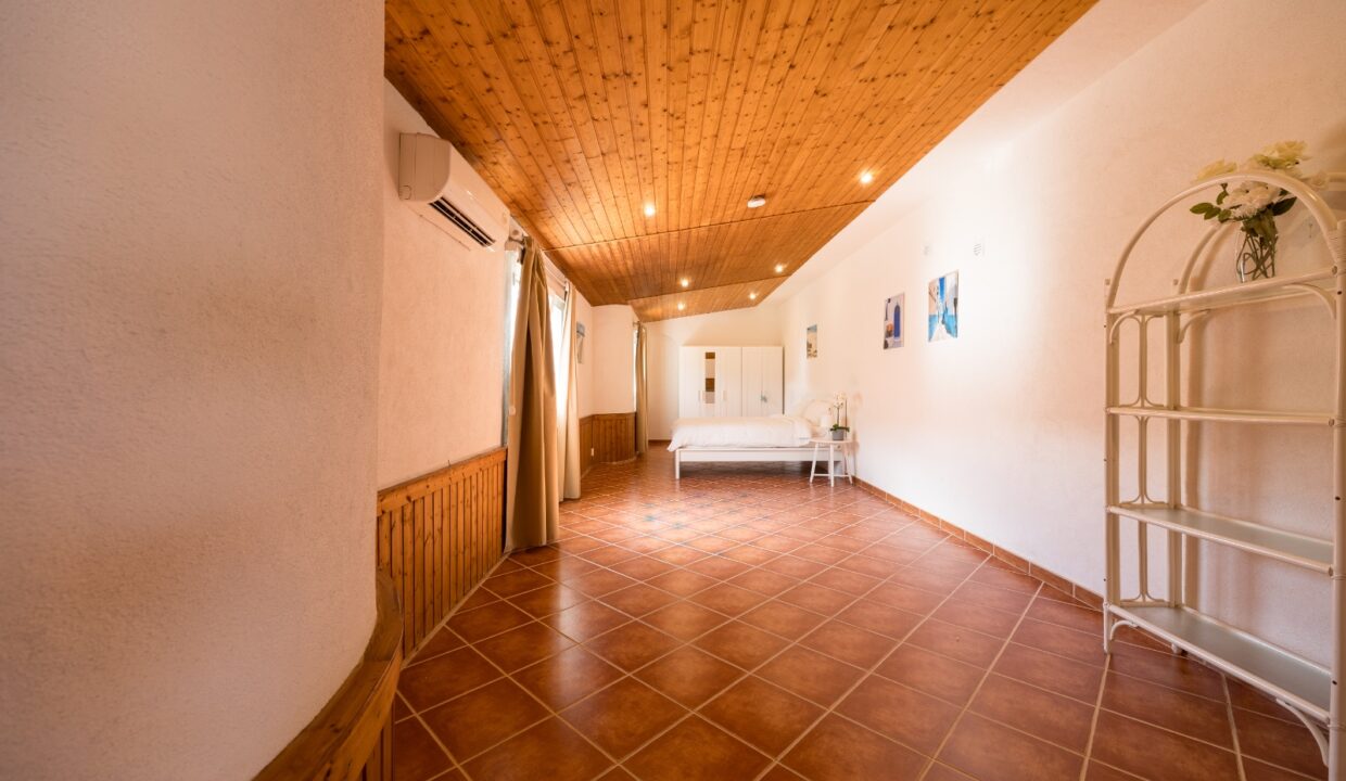 50bf5251-0448-4e3e-903b-be914303834e