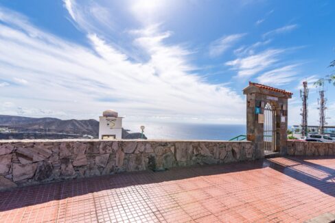 51fd1400-71b8-4292-b25f-e48bc11a4b76