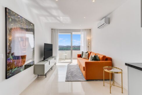 53ddd2d7-1dab-4cc9-bcd8-34f16843d5d6