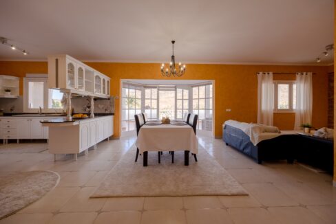 56cc4892-5625-4cf6-9745-cb3c8781cd71