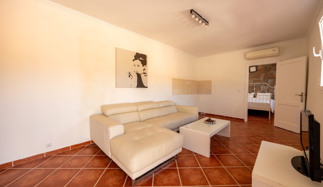 65d22d8d-fdc4-4b1b-a7ff-da08beb24b56