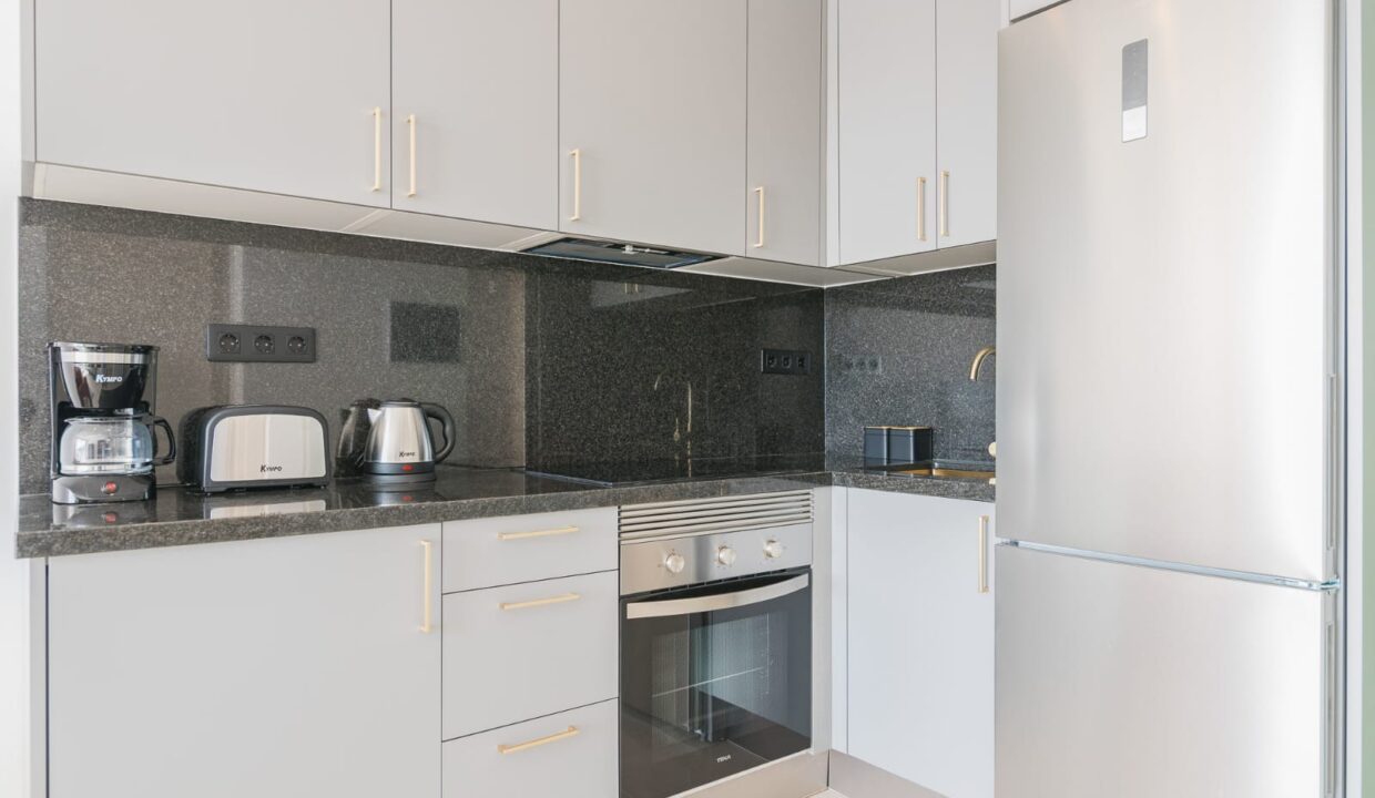 7e8bba5a-2039-4d32-9861-aab5413609fb