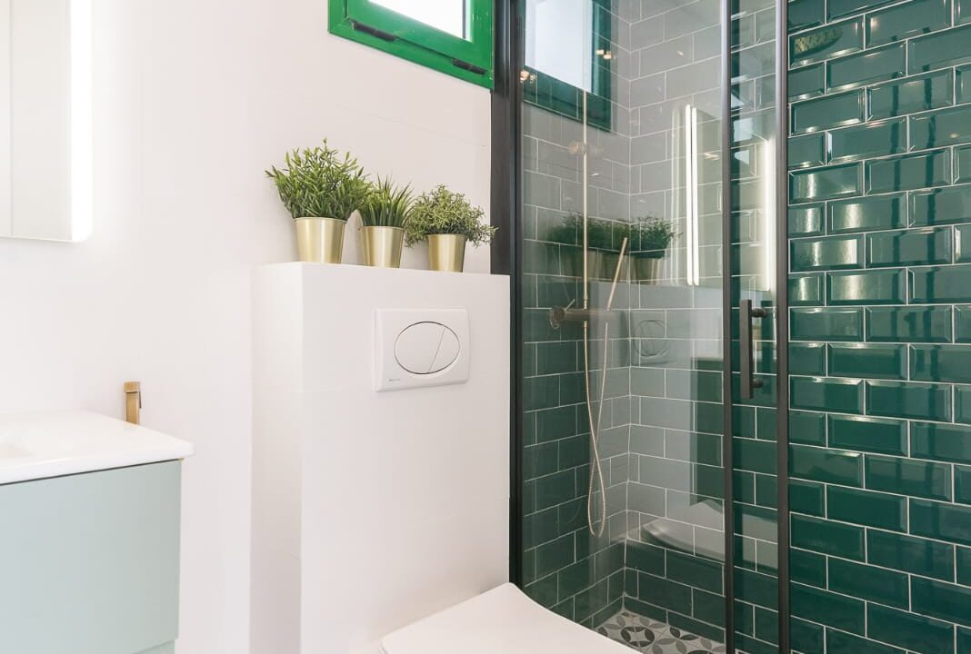 884334f8-35ab-4be0-824a-7902e8107367