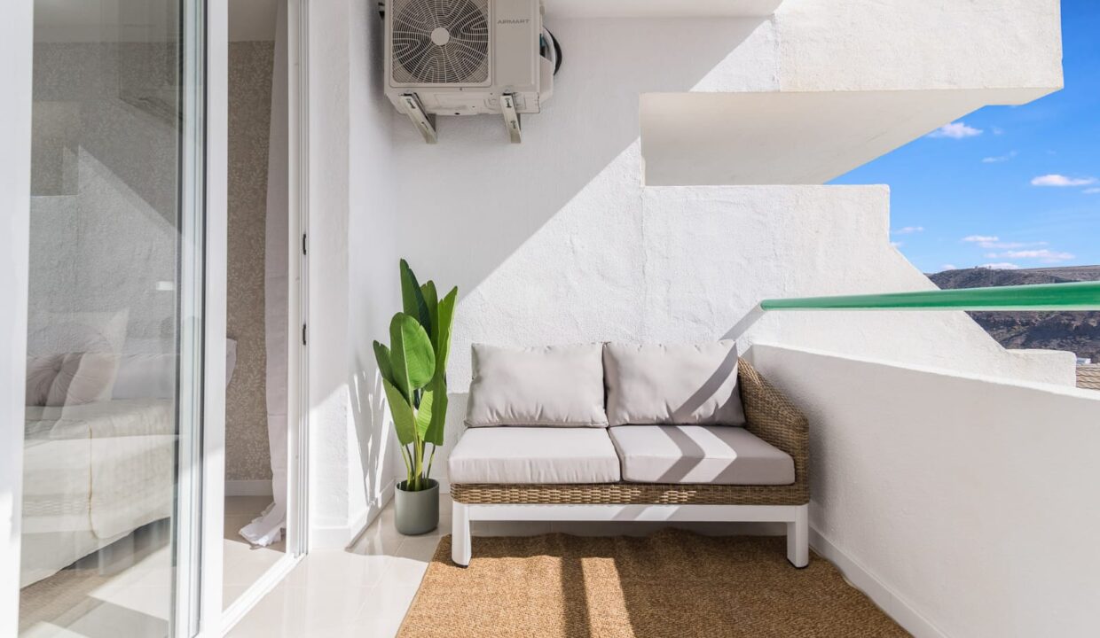 941897cb-4313-4c48-b505-d07cf8aa0dac