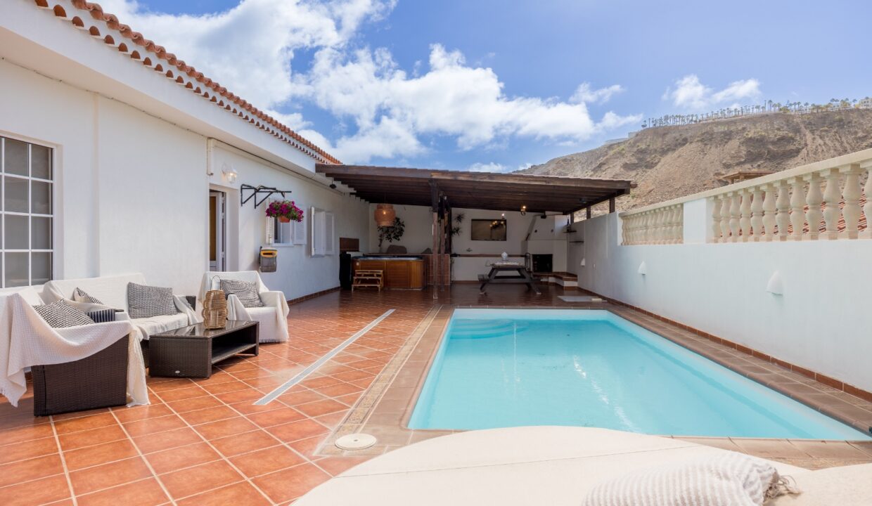 960f9cc5-9590-4cfa-814c-3753e8d8acbb