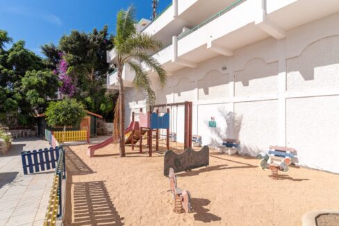 ab172a6f-7d9d-47e4-9e1a-0e2aded25aa1