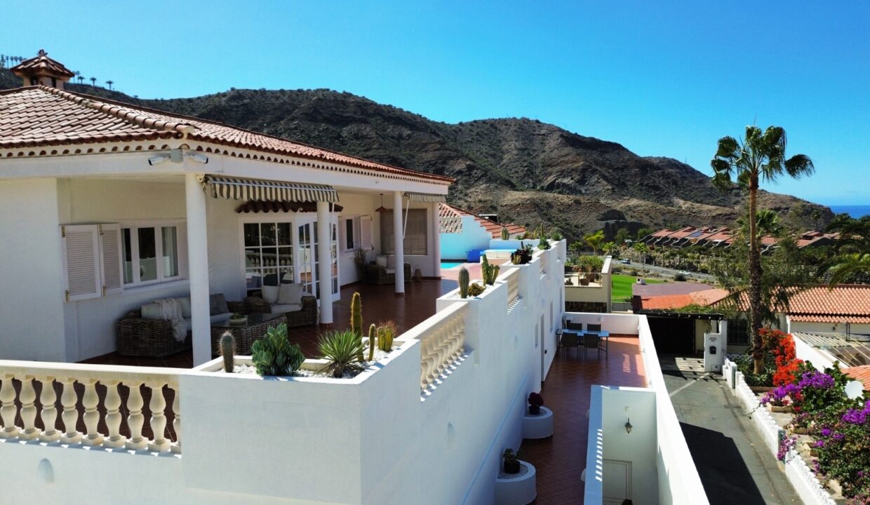 abb8a927-95e9-4b39-b154-afc2e430d98f