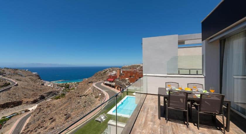 Amadores Villa                                                                            Spacious Villa With Sea Views situated inside complex with many amenities