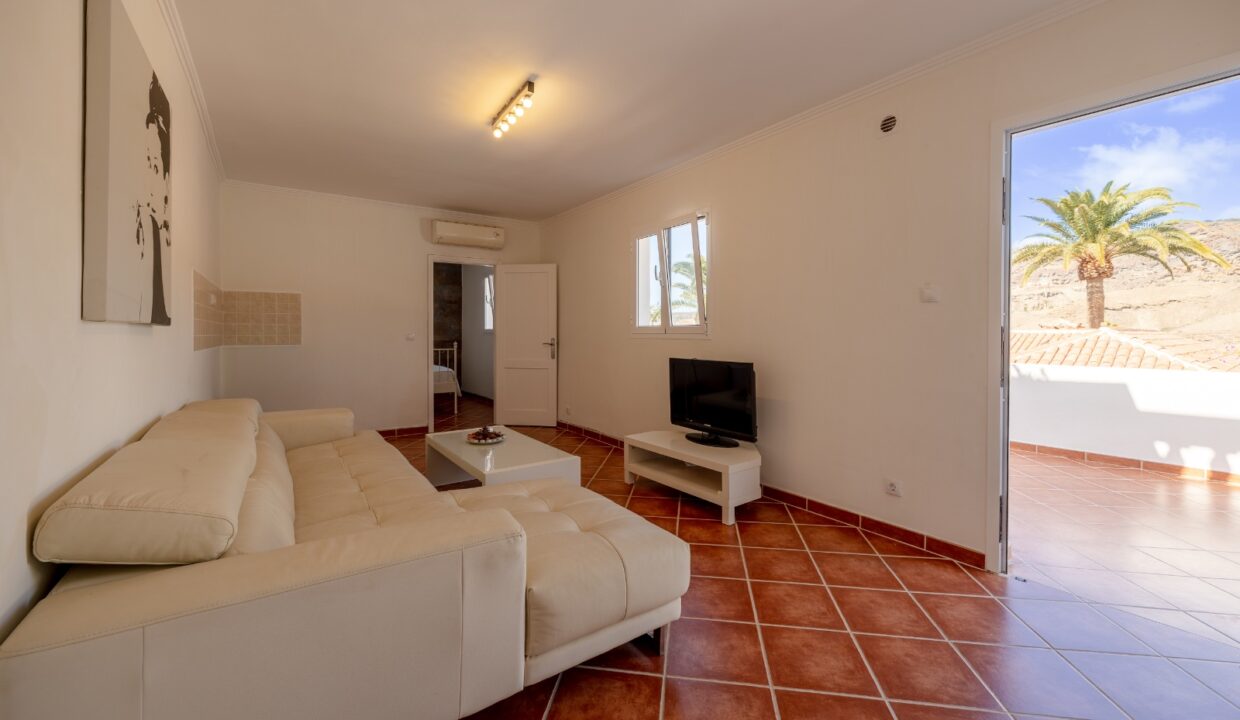 b54e1034-0f9d-45a4-931f-e8511d19d7bc