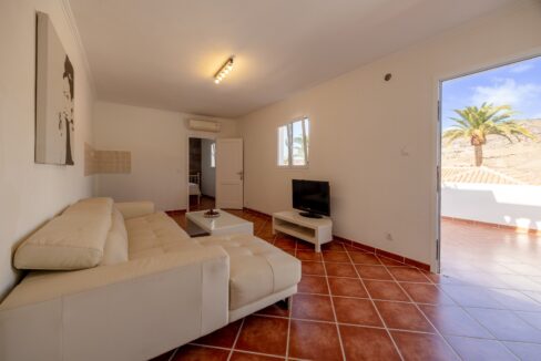 b54e1034-0f9d-45a4-931f-e8511d19d7bc