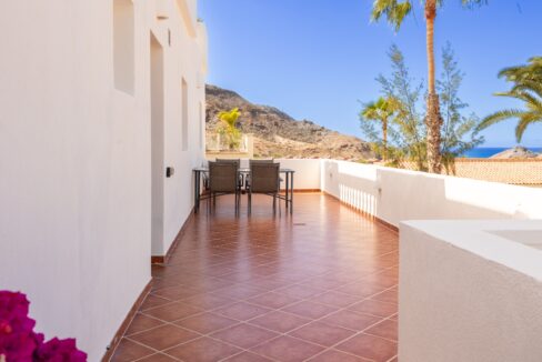 c1865496-b0eb-41a3-a4c9-827f6b5d6587