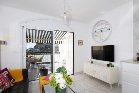 cd3e8cbb-953b-4d14-8a44-a42e0e15a0f2