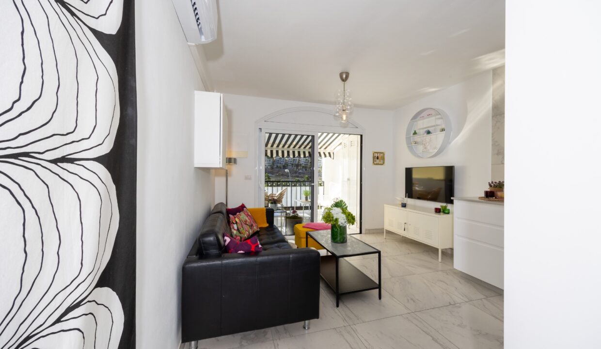 cf8fbf3c-c0c1-47d3-8ecc-1621eff24689