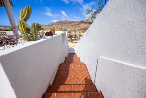 e28ae275-be30-46f4-87f3-94618d53b5c4