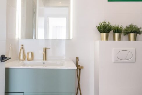 f8298e3a-14d9-4621-8b53-bee03113e348